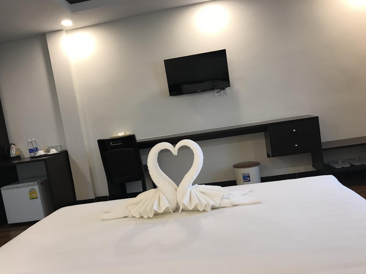 Apple Hotel Two - Near Phnom Penh Airport Kültér fotó