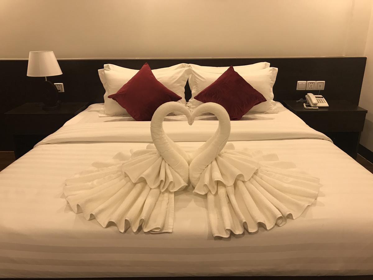 Apple Hotel Two - Near Phnom Penh Airport Kültér fotó