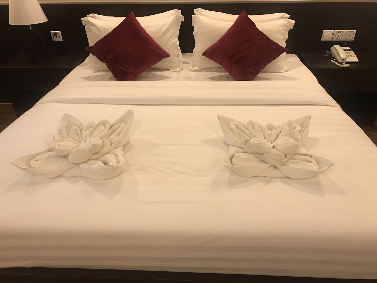 Apple Hotel Two - Near Phnom Penh Airport Kültér fotó